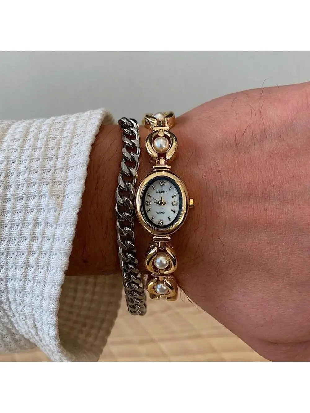 Luxury Y2K style Gold round stainless steel quartz pearl stone charm watch